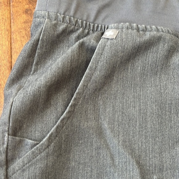 Figs Technical Collection Crop Scrub Joggers Size S/P - Picture 10 of 13